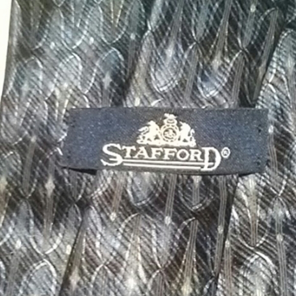 2 neckties - Picture 4 of 6